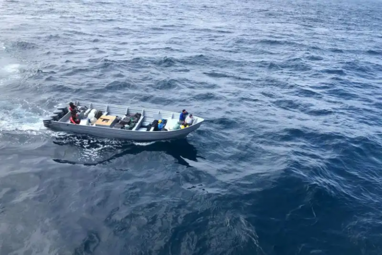 Semar asegura 1.7 toneladas de cocaína en costas de Acapulco, Guerrero