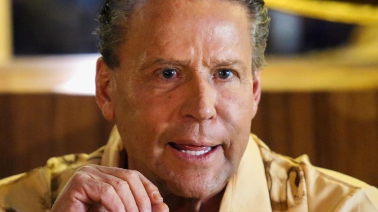 Alfredo Adame revela que padece TDAH: “Llegué a tener 18 tics nerviosos”