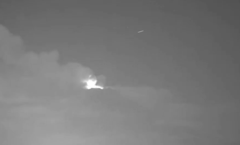 Captan “cilindro volador” cerca del volcán Popocatépetl; video causa asombro en redes