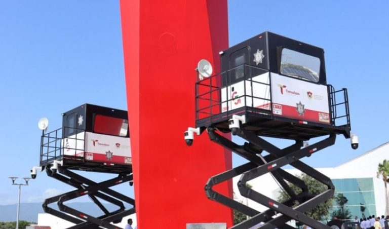 Fortalece Américo Villarreal a la Guardia Estatal con 17 patrullas y dos torres móviles de videovigilancia